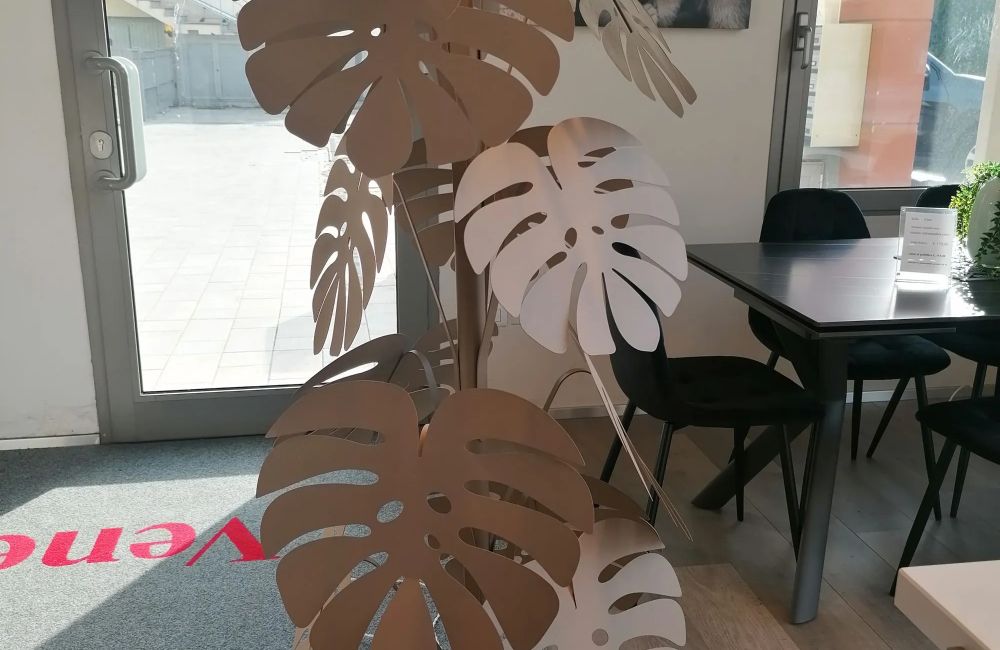 Pianta monstera grande beige Image