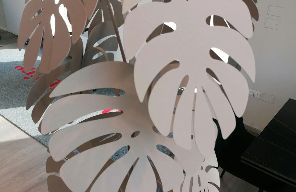 Pianta monstera grande beige Image